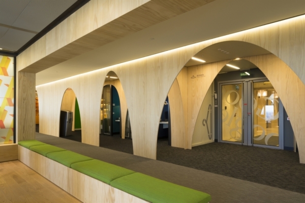 谷歌马德里总部创意办公室家具空间设计欣赏